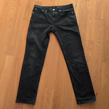 A.P.C. PETIT STANDARD 블랙 데님 31