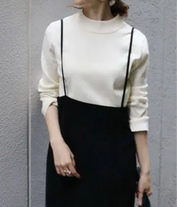 NOBLE 노블 숄더 스트랩 살로펫 스커트