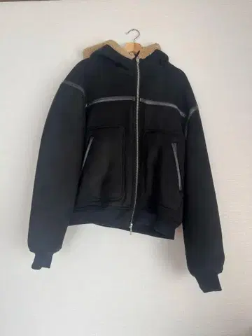 ZARA 후드 부착 보아 자켓 블랙