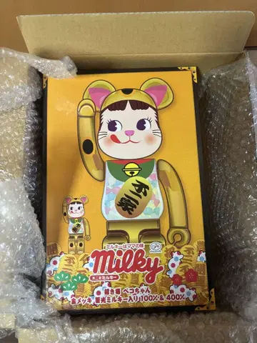 BE@RBRICK 마네키네코 페코짱 금 도금 축광 밀키 포함