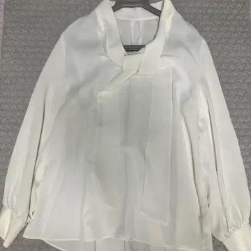 green label relaxing 화이트 블라우스