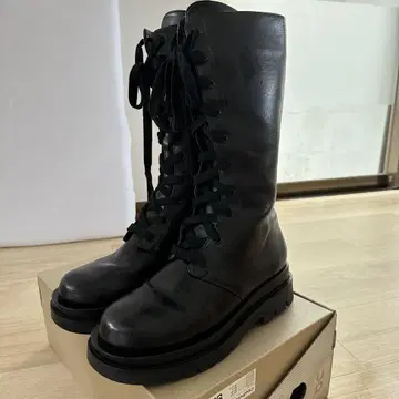 블랙 가죽 롱 부츠 통굽
