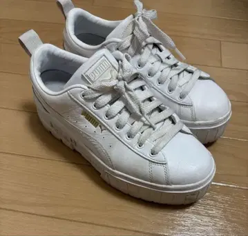 PUMA 메이즈 클래식 화이트 23.5cm