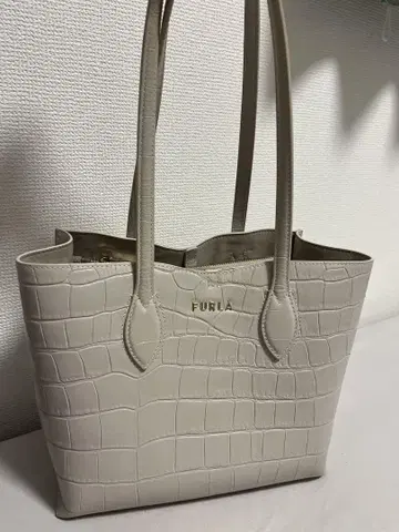 FURLA 베이지 토트백