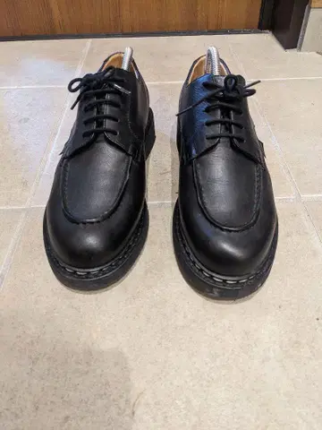 블랙 가죽 레이스업 슈즈