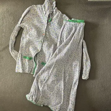 츠모리치사토 셔츠 스커트 셋업 작은 꽃 콜리플라워