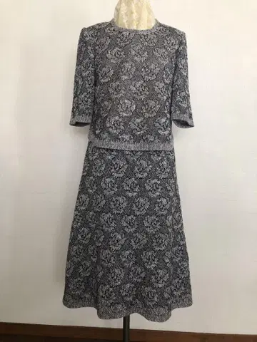 사이토 토요코 그레이 셋업