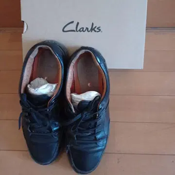 Clarks 남성용 천연 가죽 스니커즈 25.5cm