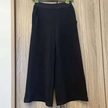H&M 블랙 와이드 팬츠 텍스처 원단