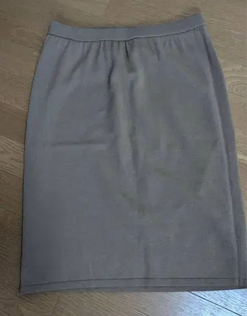 Pierre Cardin 베이지 타이트 스커트 무릎 기장 중고품