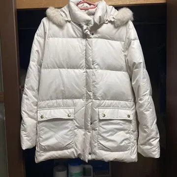 새상품급 화이트 퍼 다운 자켓