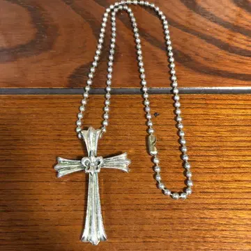 크로스형 펜던트 목걸이