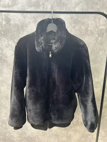 ZARA 블랙 봄버 자켓 인조 모피 자켓 M