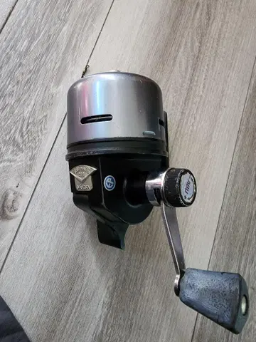 ABU-MATIC 290 스핀캐스트 릴