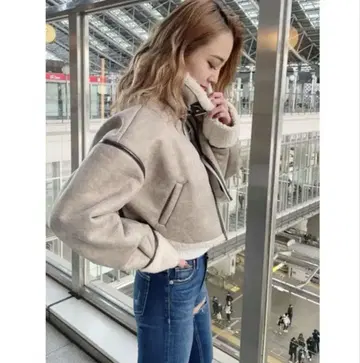 GYDA 숏 무스탕 자켓
