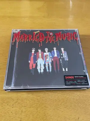 SHINee MARRIED TO THE MUSIC 포토 카드 포함