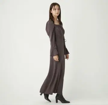 FRAY I.D 퍼프 슬리브 데콜테 원피스