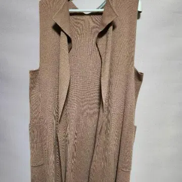 LAURA ASHLEY 니트 베스트