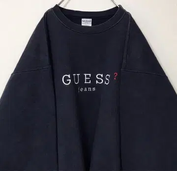 GUESS 네이비 맨투맨