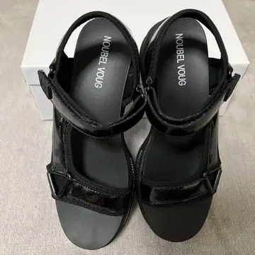 Noubel Voug 블랙 샌들 L 사이즈 24cm