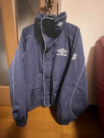 XLARGE x UMBRO 푸퍼 재킷 xlarge23AW