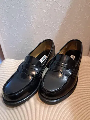 HARUTA 블랙 로퍼 22.5cm(3E)