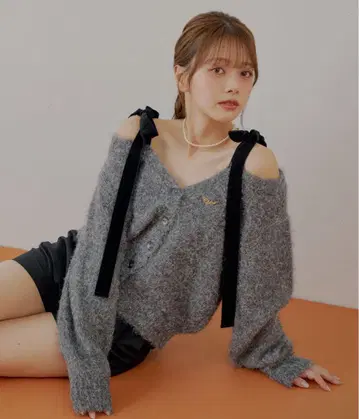 Chico [브로치 탈부착 가능] 벨로아 리본 루즈 니트 가디건