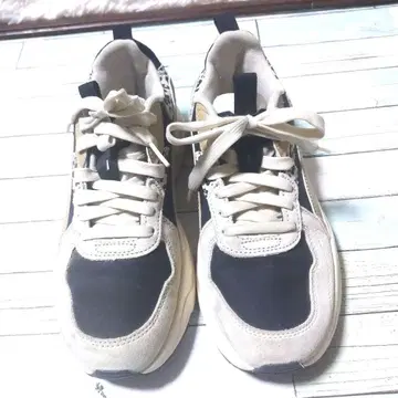 PUMA 여성용 경량 설계 통굽 스니커즈 표범 무늬
