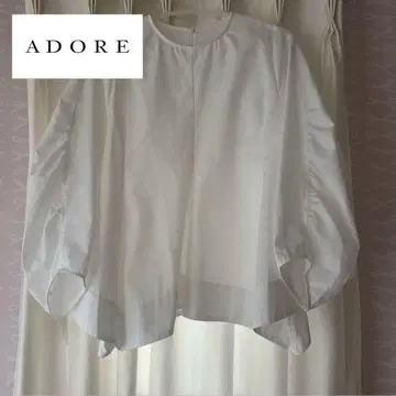 ADORE 38 화이트 벌룬 슬리브 셔츠