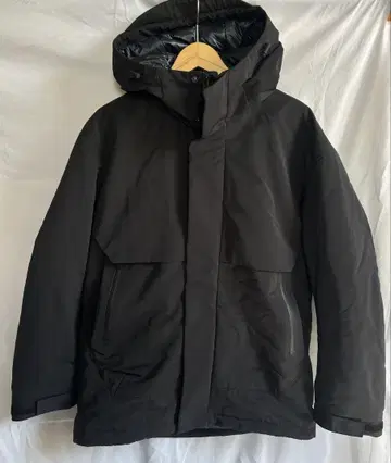 유니클로 +J 하이브리드 다운 오버사이즈 파카 블랙 S