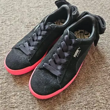 PUMA 블랙/핑크 스니커즈 리본 포함 22cm