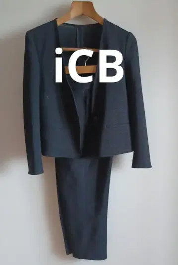 iCB 블랙 수트 셋업