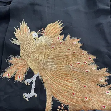 검정 토메소데 공작 자수