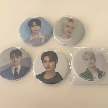 SEVENTEEN 준 캔뱃지 묶음 판매