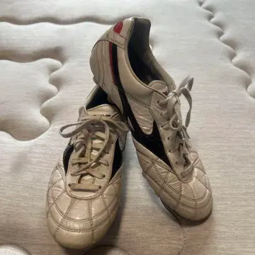 미즈노 모렐리아 2 JAPAN 26.5cm 스파이크 화이트