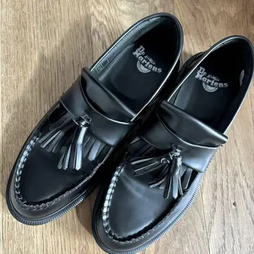 [ 새상품급 ] Dr. Martens ADRIAN 태슬 로퍼 UK7