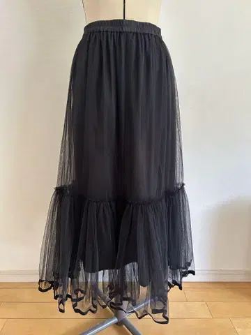 IENA 블랙 튤 롱 스커트