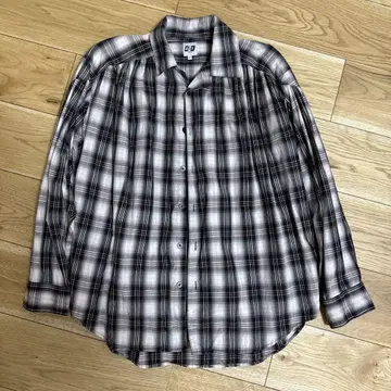 AiE 체크 셔츠