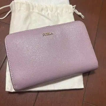가격 인하! FURLA 라벤더 접이식 지갑