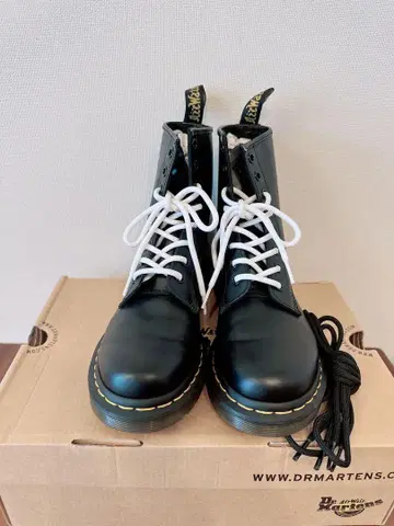 [ 새상품급 ] 닥터마틴 Dr.Martens 8홀