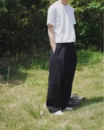 SUMARI Low Density One Tuck Denim 1