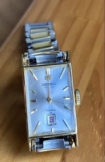 [레어] SEIKO 빈티지 코러스 수동 와인딩 시계 화이트 컬러 다이얼