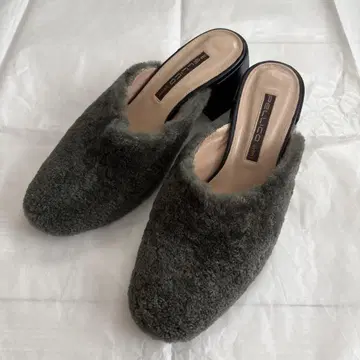 [ 새상품급 ] PELLICO SUNNY 무스탕 뮬 사보 보아