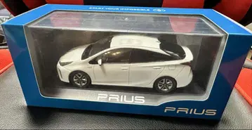TOYOTA 프리우스 화이트 펄 크리스탈 샤인 1/30 스케일