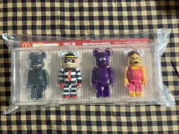 고질라 vs 맥도날드 BE@RBRICK 4체 세트 (새상품, 미개봉)