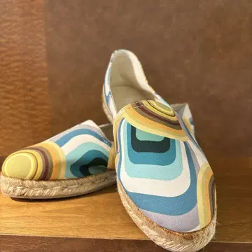 Pongy 컬러풀 물결무늬 슬립온