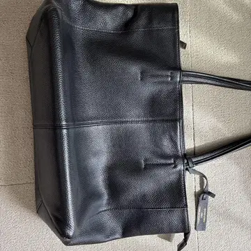 블랙 가죽 토트백
