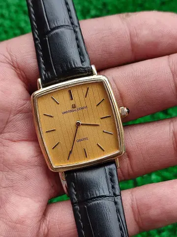 UNIVERSAL GENEVE TANK 석영