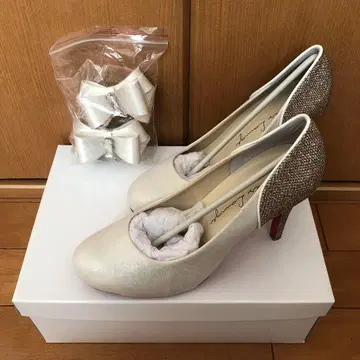 화이트 펌프스 23.5cm 글리터 포함