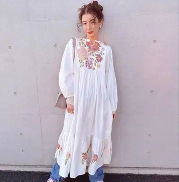 Freada 보태니컬 무늬 크로스 스티치 원피스